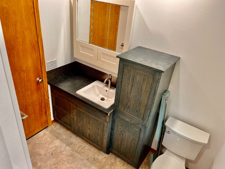 Building Photo - 6110 France Ave S