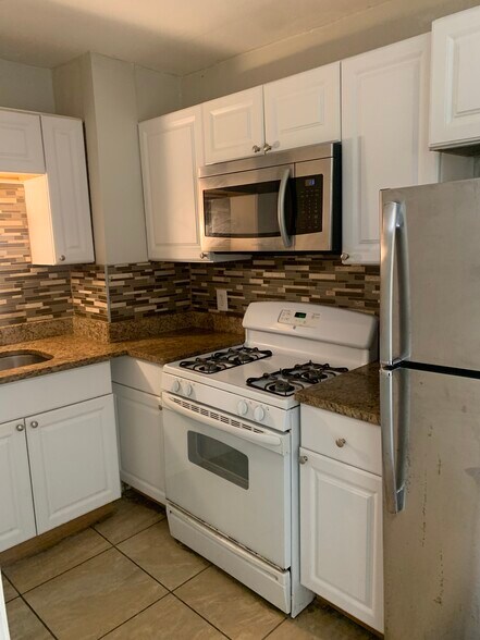 Building Photo - 10 4th Street Pl