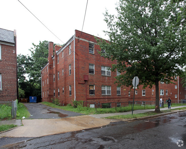 Primary Photo - 1911 18th St SE