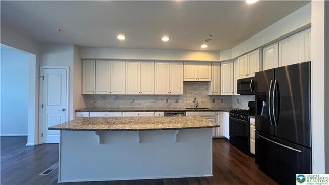 Building Photo - 1156 Westminster Dr