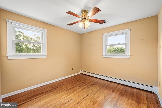 Building Photo - 1236 Ellis Cir