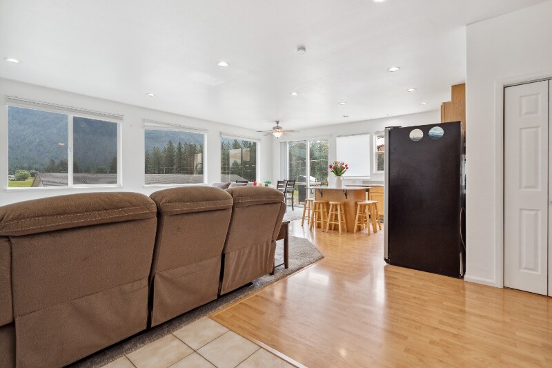 Building Photo - 228 Jensen Rd