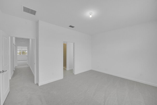 Building Photo - 520 Rivergrass St