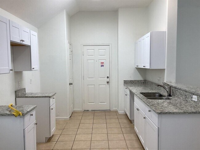 Building Photo - 12547 Ashford River