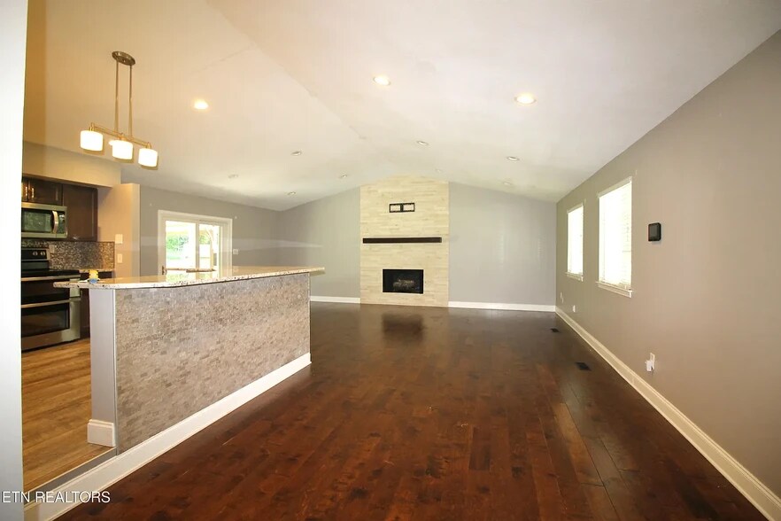 Building Photo - 325 Wardley Rd