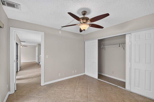 Building Photo - 744 Springdale Cir