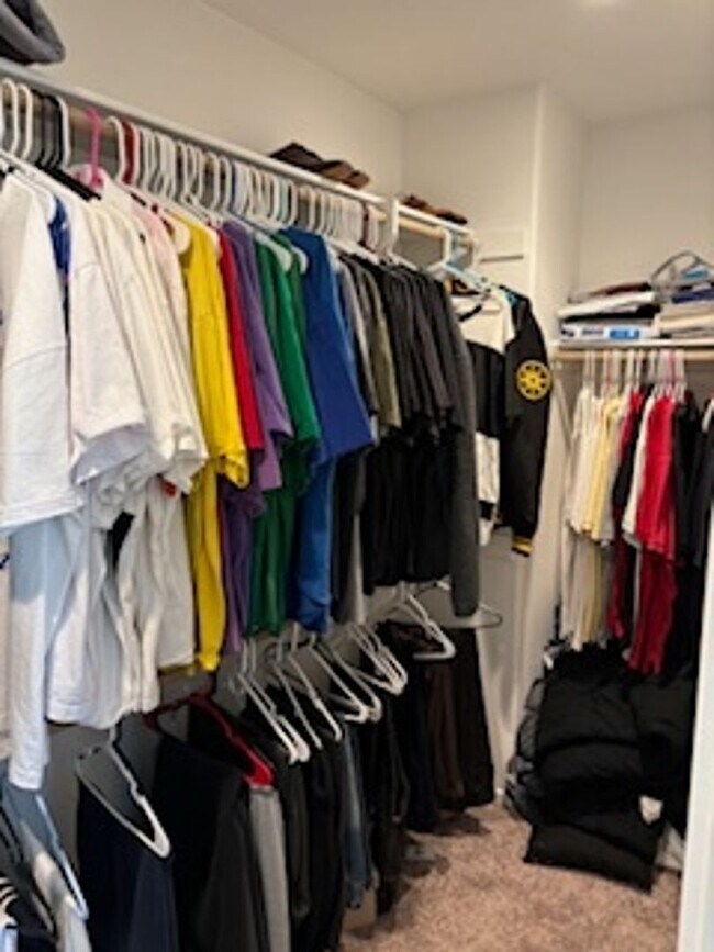 Building Photo - 3 Bedroom Townhome in Winchester