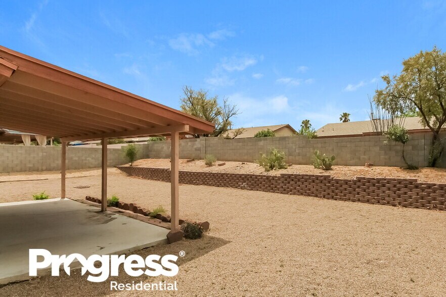 Building Photo - 9990 E Falcon Point Dr