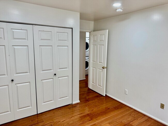 Building Photo - 34 Bergen Ridge Rd