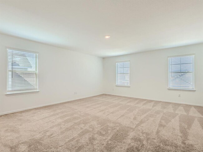 Building Photo - 1608 Holly Lk Dr