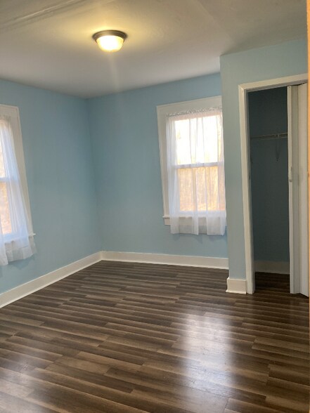 Building Photo - 603 General St