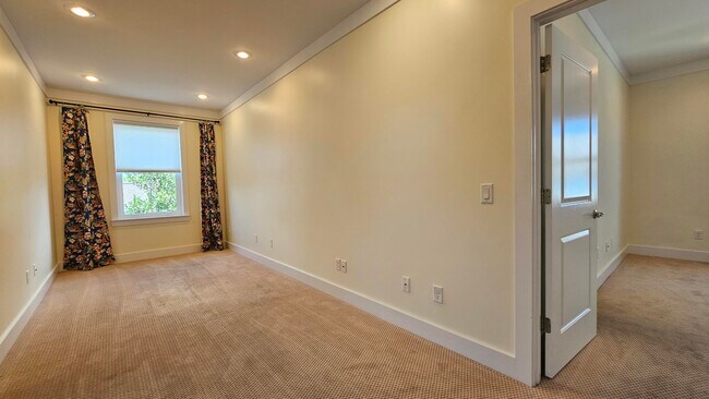 Building Photo - 225 Turtle Cove