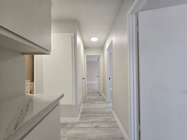 Building Photo - 11321 Volans St