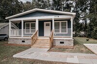 Building Photo - Inviting 3 bed, 2 bath Mount Pleasant rental