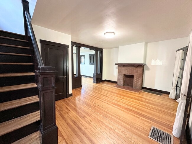 Building Photo - 7104 Schoyer Ave