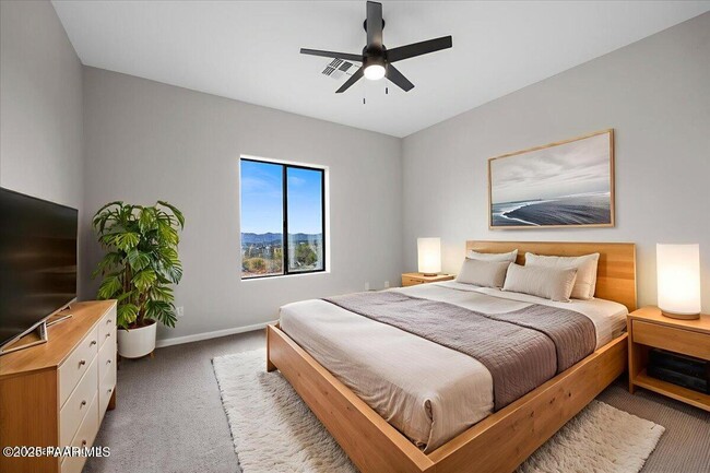 Building Photo - 320 S Hoss Rd