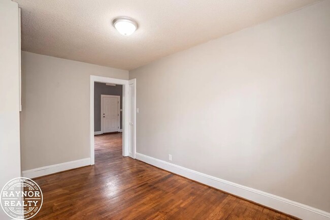 Building Photo - 1724 Legion Rd