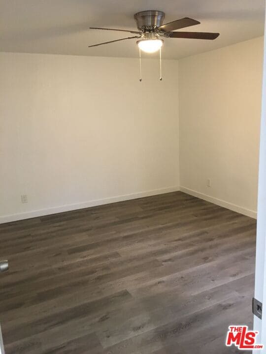 Building Photo - 13562 Vanowen St