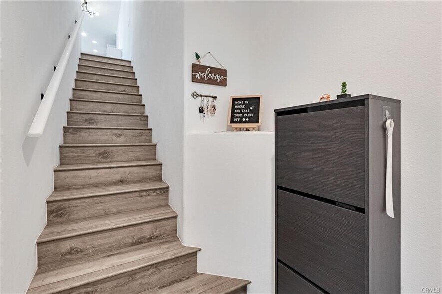 Building Photo - 922 S Country Glen Way