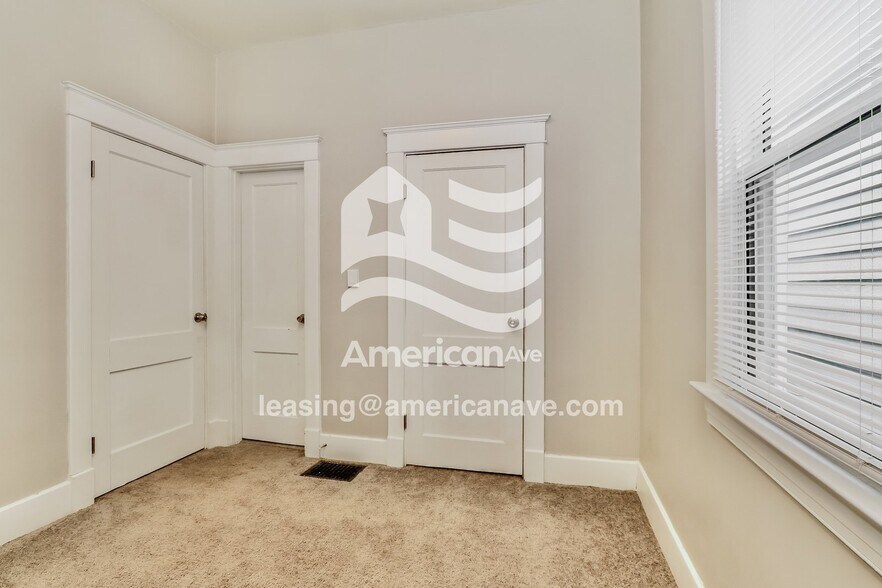 Building Photo - 2320 W Hill St