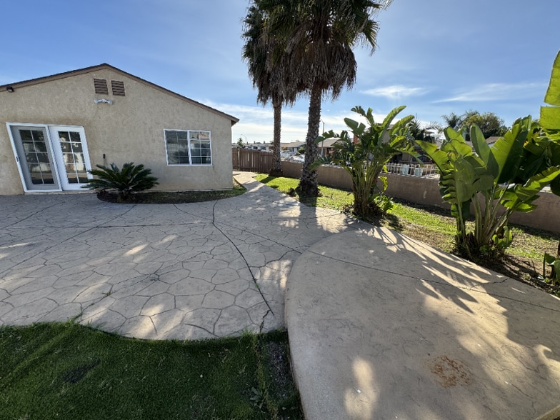 Building Photo - 3908 Rene Dr