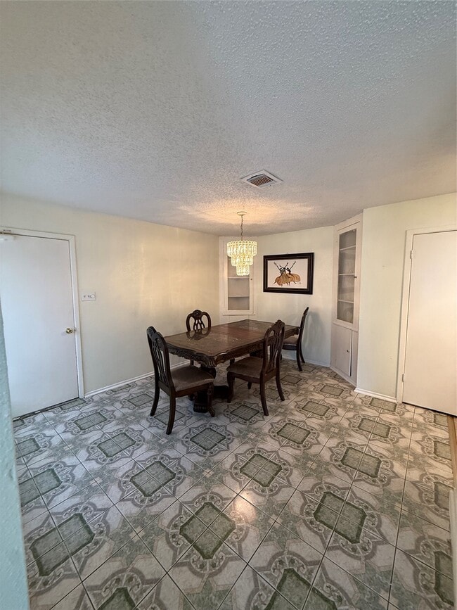 Building Photo - 9011 Ketchwood Dr