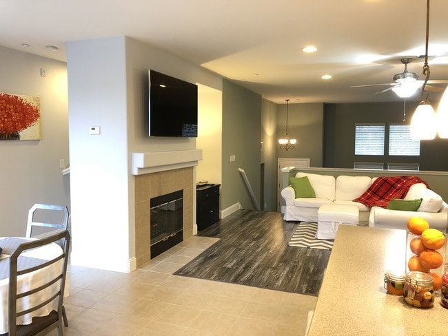 Building Photo - 2712 Ashwell Ln