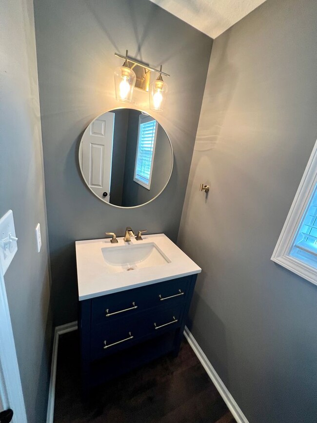 Building Photo - Powell 37849 - 3 bedroom, 2.5 bath home - Contact Tanner Fee 865-850-5103