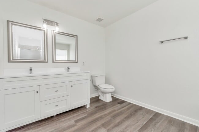 Building Photo - 7019 Parkford Meadow Dr