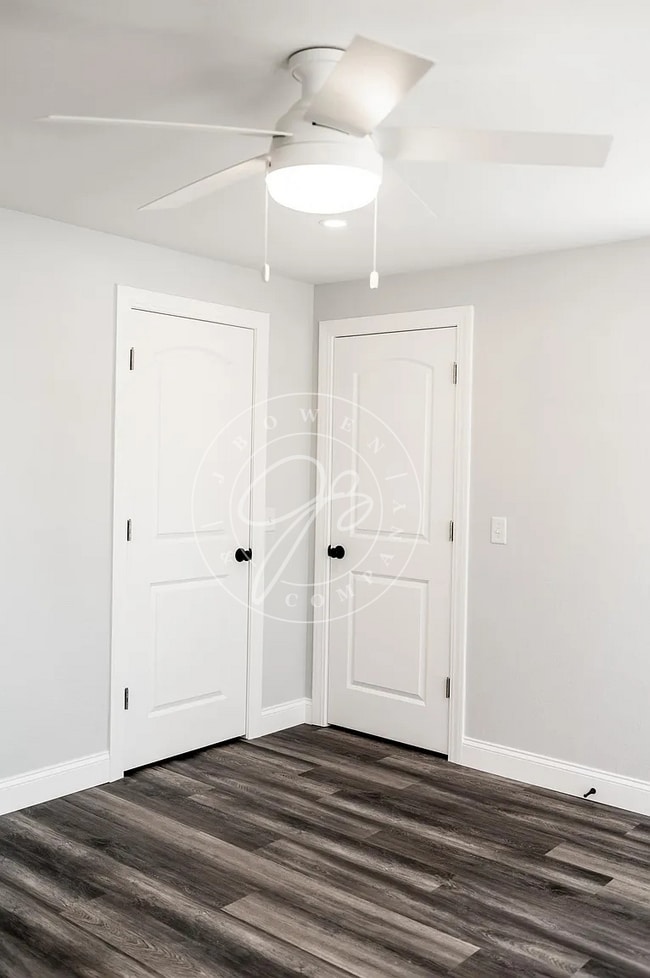 Building Photo - FULLY RENOVATED HOME NEAR DOWNTOWN PERRYSBURG | 3 BED | 2.5 CAR GARAGE | FENCED YARD