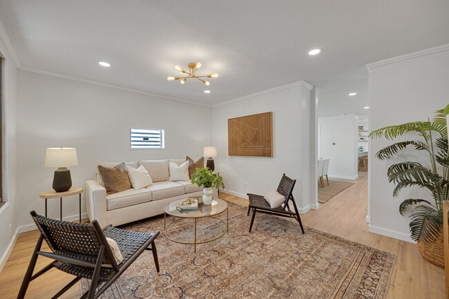 Building Photo - 5385 Reber Pl