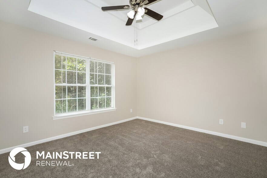 Building Photo - 4830 Tangerine Cir