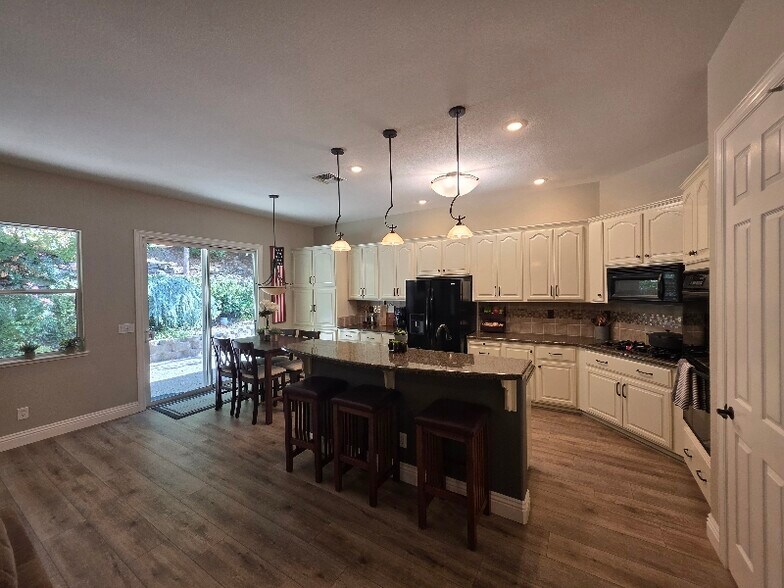 Building Photo - 1332 Parsons Ct