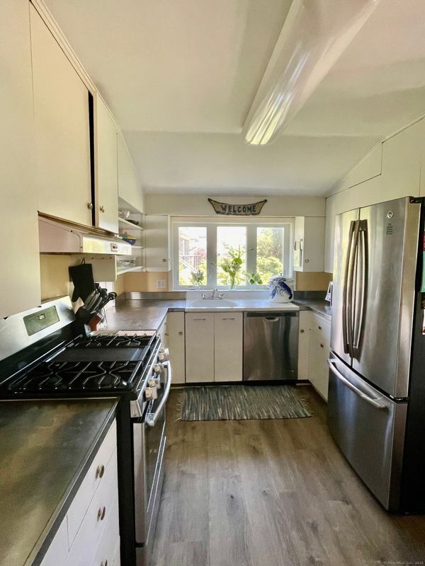 Building Photo - 67 Chimney Corner Cir