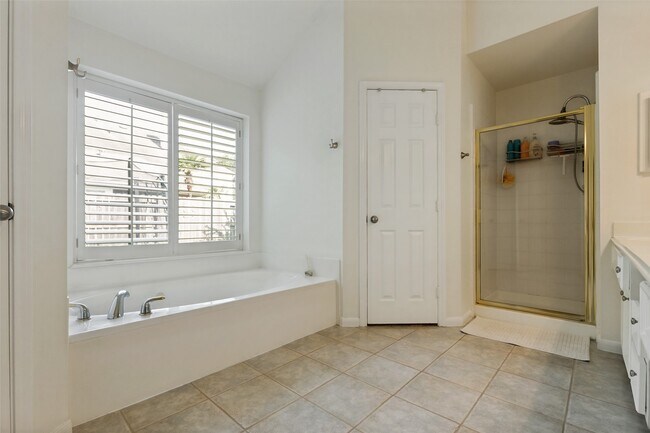 Building Photo - 1734 Heddon Falls Dr