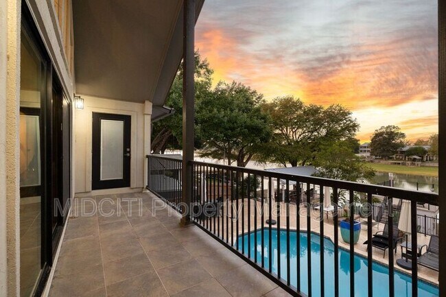 Building Photo - 180 Lake Ridge Dr