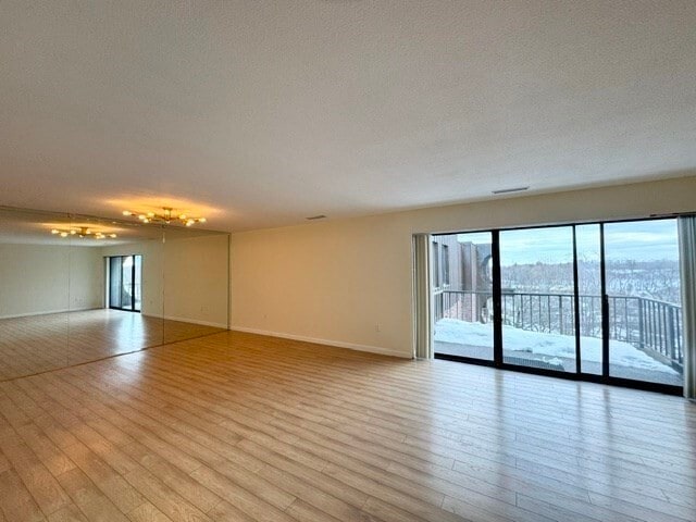 Building Photo - 1004 Paradise Rd