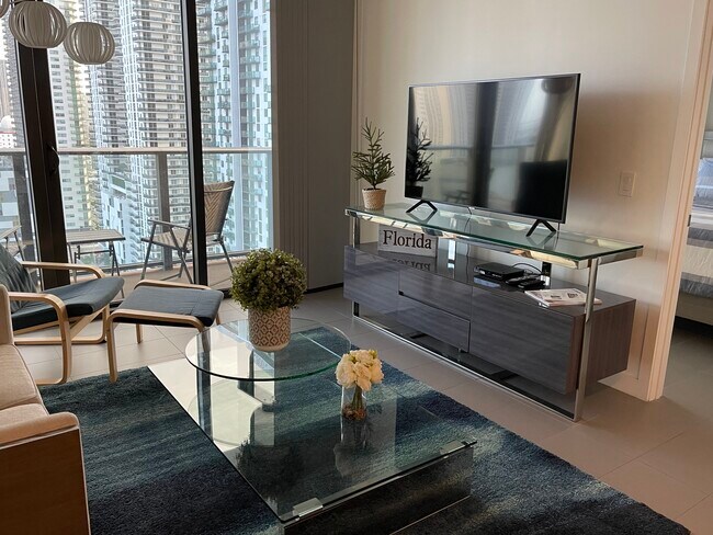 Building Photo - 1600 NE 1st Ave