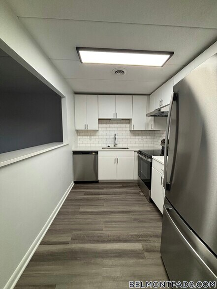 Building Photo - 51 Hill Rd