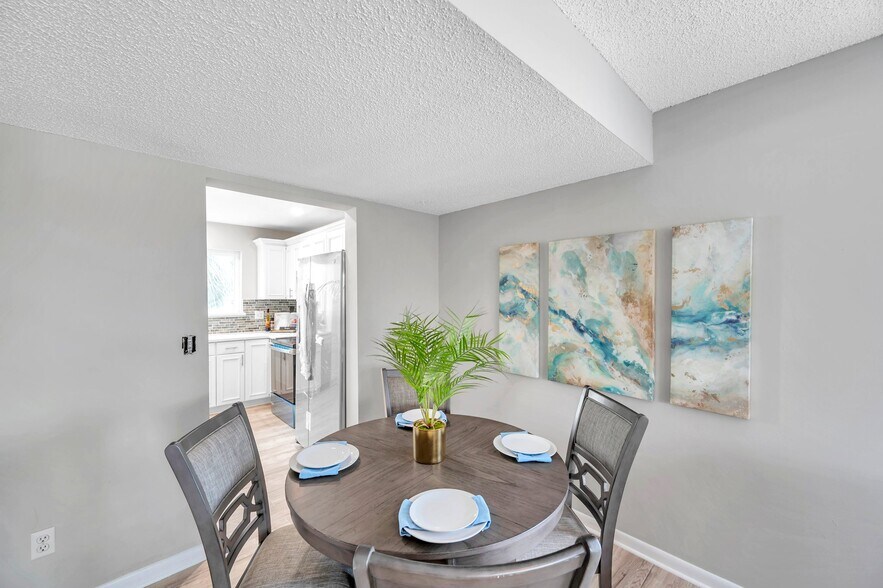 Building Photo - 6311 Newtown Cir