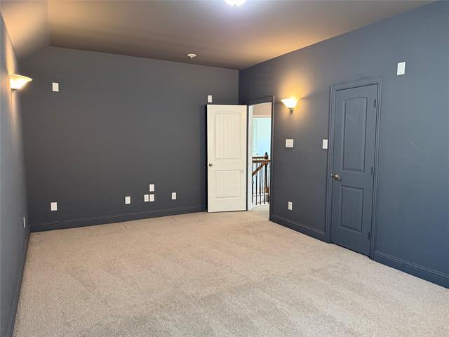 Building Photo - 2417 Kingsgate Dr