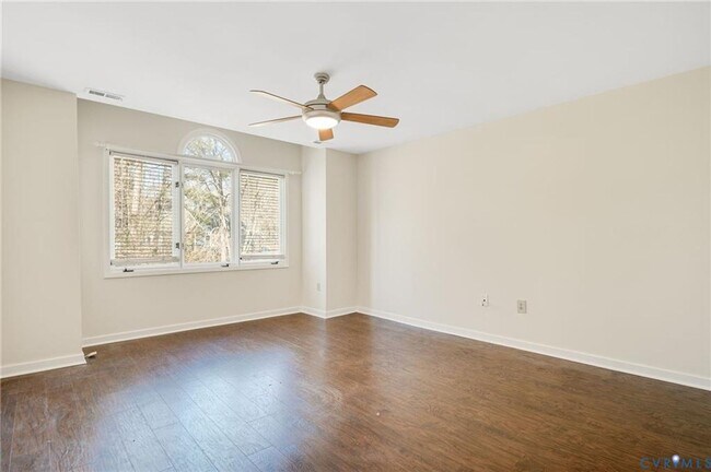 Building Photo - Convenient Midlothian Lucks Lane area on the water!