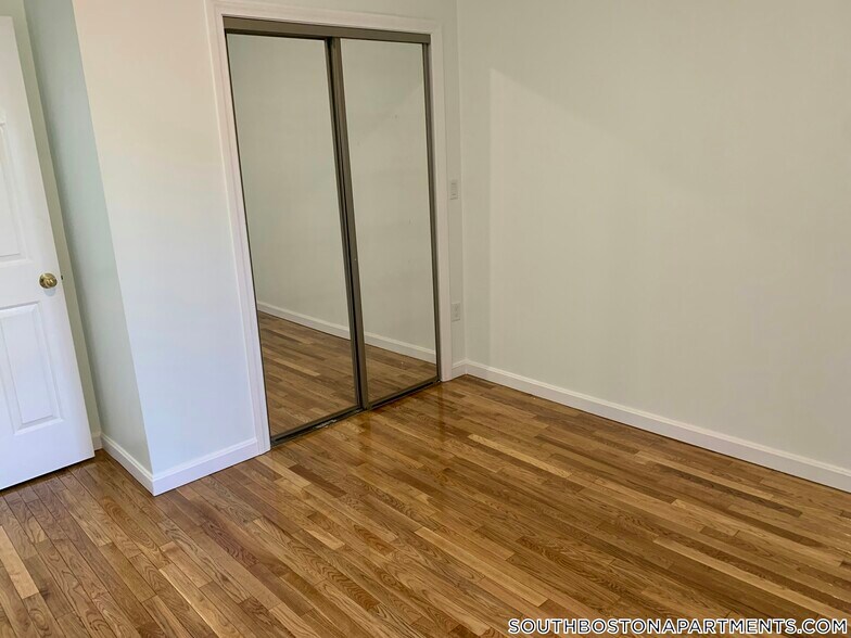 Building Photo - 285 Dorchester St