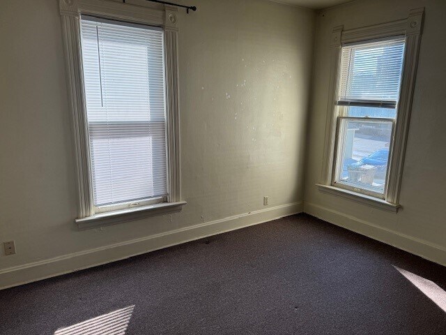 Building Photo - 1812 Madison St