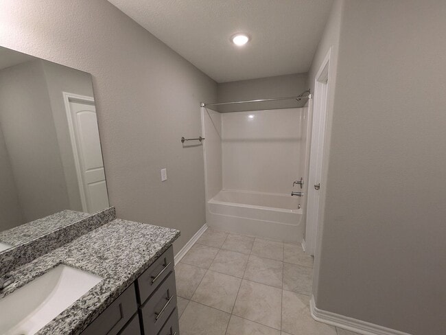 Building Photo - 610 Craig St