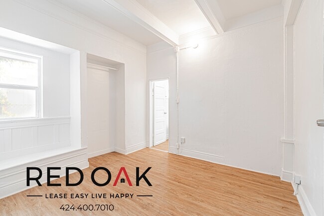 Building Photo - 617 S Soto St