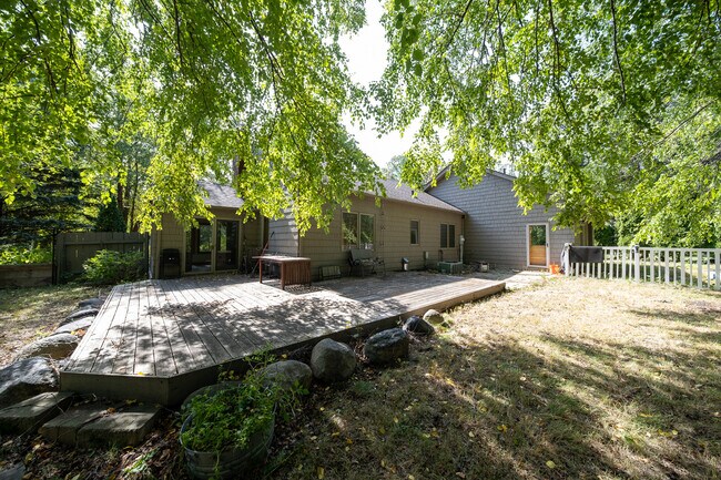 Building Photo - 14510 Gleason Lake Dr
