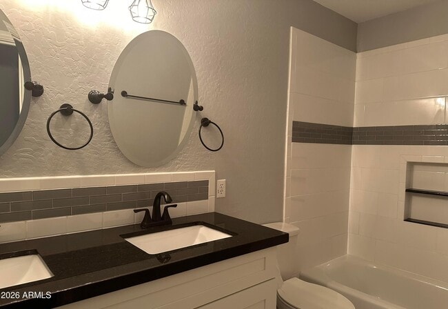 Building Photo - 1401 S 228th Ln