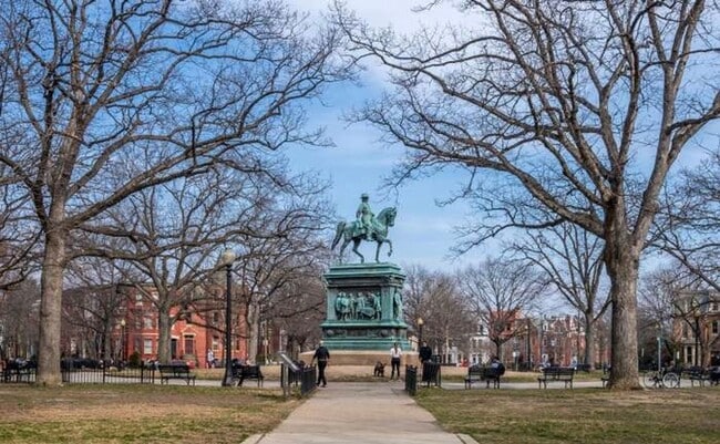 Building Photo - Logan Circle Spacious Efficiency w/Full Bath, All Utilities Included, Pool and 24 Hour Concierge