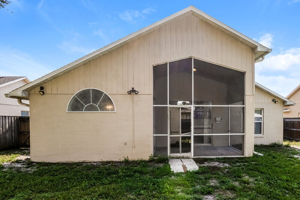 Building Photo - 466 Valencia Pl Cir